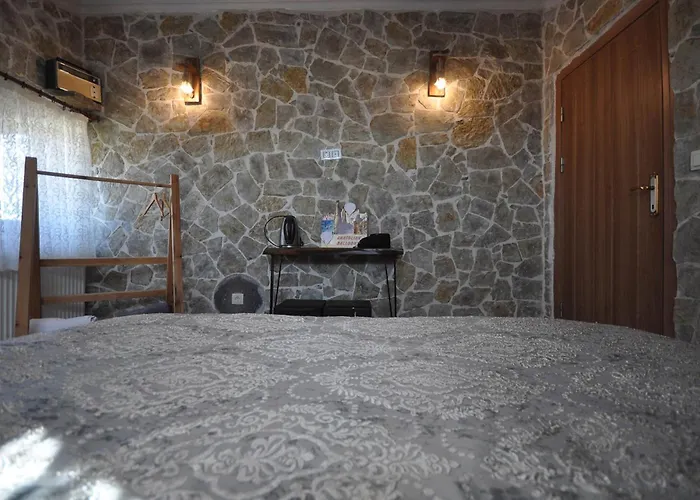 Uchisarstonehouse Hotel