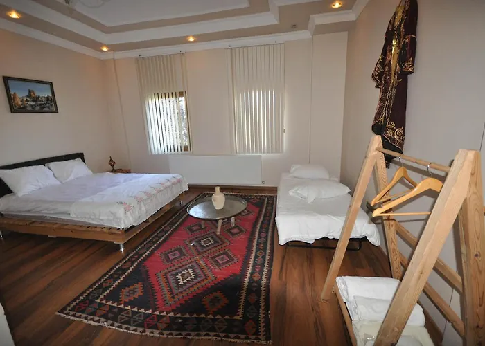 Hotel Uchisarstonehouse *